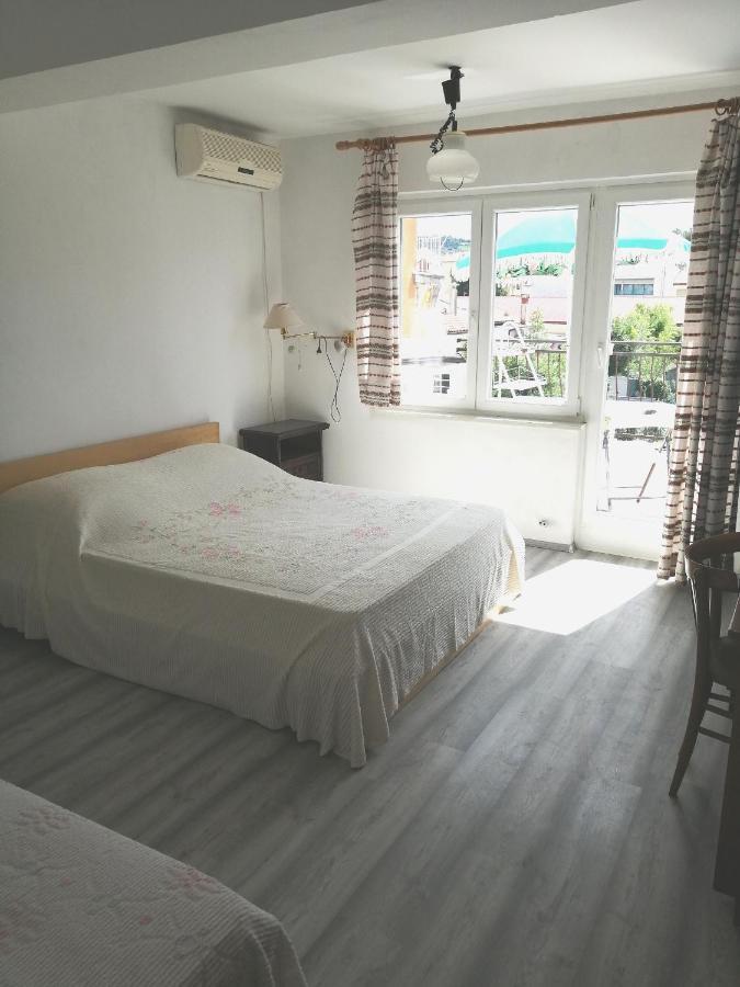 Rooms Izola Bagian luar foto